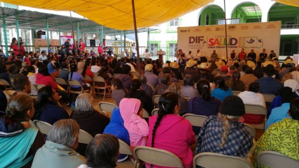 Cumple Caravana DIF con las familias de la Sierra Norte.