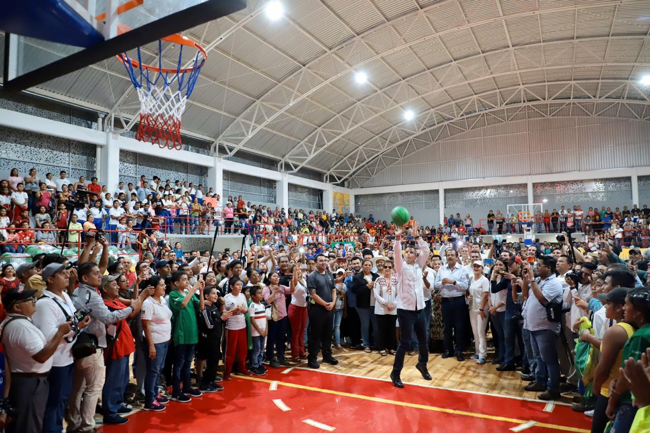 Entrega Alejandro Murat más de 51 mdp en obras y apoyos para Tuxtepec