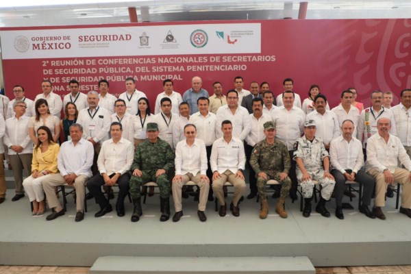 Refrenda Alejandro Murat compromiso con la paz, concordia y seguridad pública para el bienestar de México