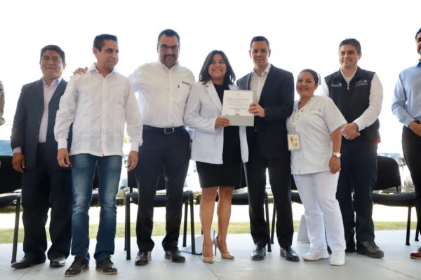 Fortalece Alejandro Murat Servicios de Salud de Oaxaca con más de 51.6 mdp