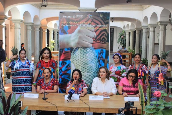 Presenta Seculta Primer Encuentro de Cocineras del Papaloapan