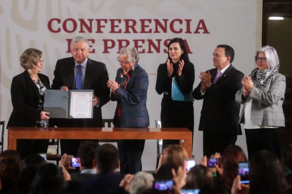 Presidente firma Acuerdo por la Igualdad; anuncia terna de mujeres para ministra de la SCJN