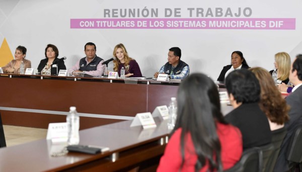 Convoca Fernanda Castillo a Sistemas Mucipales Dif a trabajar en unicdad y con sencibilidad