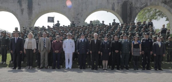 Cuenta Veracruz con 373 nuevos policías profesionales