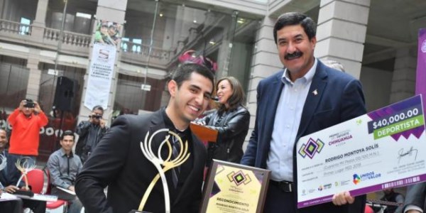Entrega Gobernador Premio Estatal del Deporte a Rodrigo Montoya y Miguel Ángel Rodríguez
