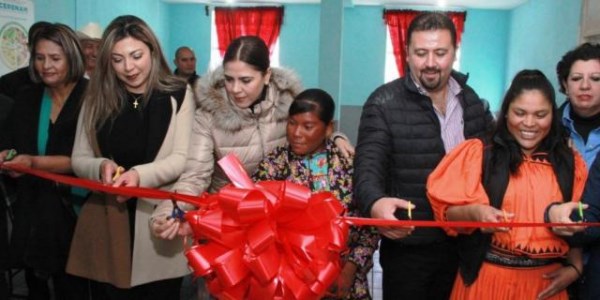 Entrega Cinthia Chavira ampliación del Centro Regional de Nutrición y Albergue Materno en Guachochi