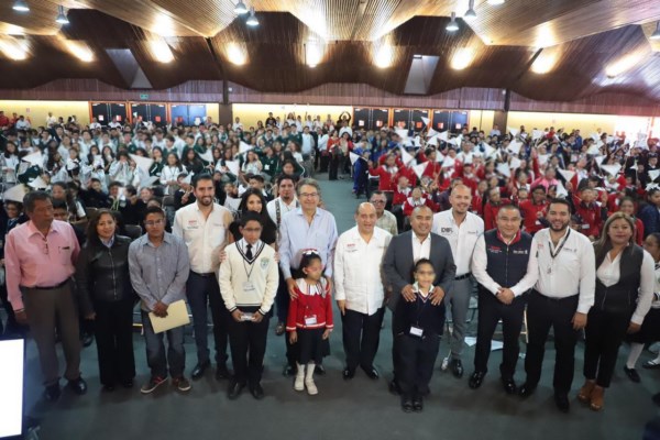 Inician Gobierno de Oaxaca y Fundación Ver Bien para Aprender Mejor, entrega de 10 mil lentes a estudiantes de educación básica