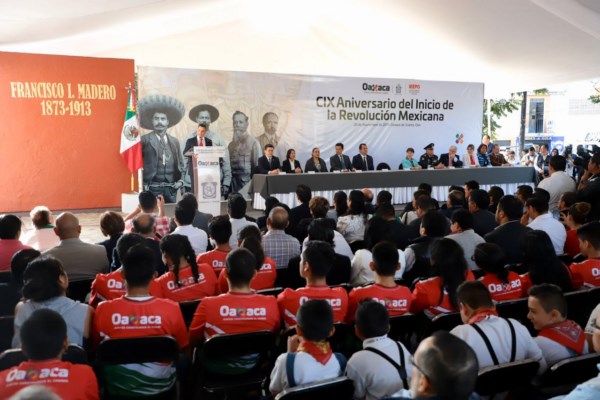 Oaxaca reafirma su vocación federalista y se suma al desarrollo de la Nación con la grandeza de su cultura y gente: AMH
