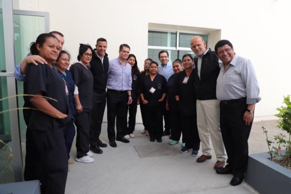 Supervisan Alejandro Murat y titular del ISSSTE  Hospital General de la Mujer y el Niño Oaxaqueño