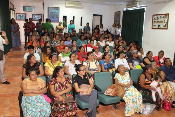 Inaugura Sedesoh en Juchitán, el curso de la Estrategia  Rompiendo Estereotipos “Yo Construyo”