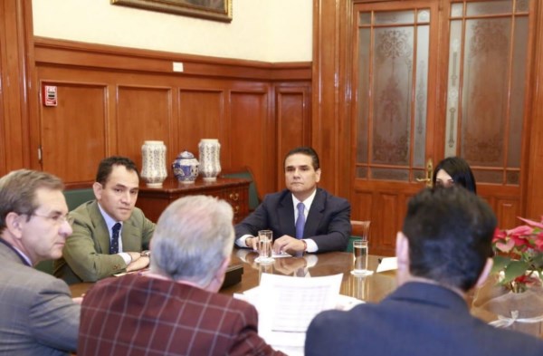 Afinan acuerdo educativo para Michoacán