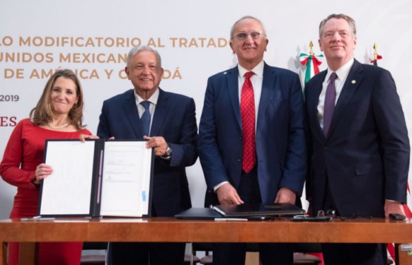 Firman modificaciones al T-MEC en Palacio Nacional