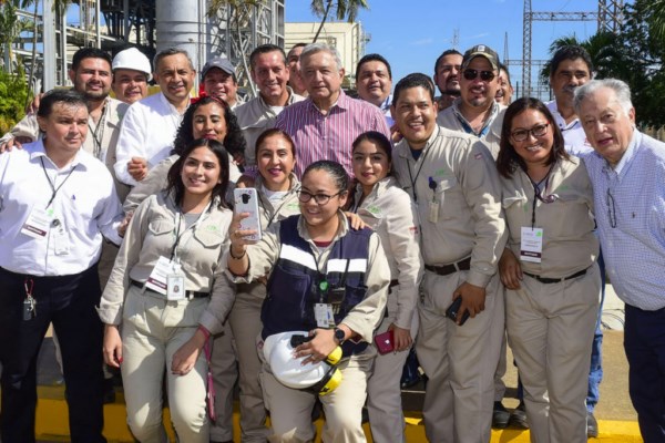 Presidente reafirma fortalecimiento de la CFE y da reversa a la privatización en el sector energético