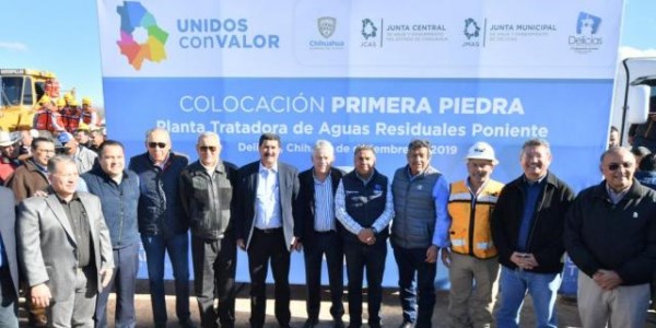 Coloca Gobernador primera piedra de Planta Tratadora de Aguas Residuales en Delicias