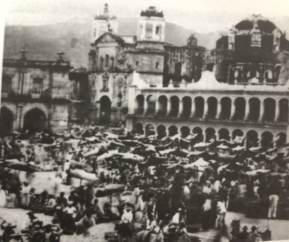 Desde 1897, la Noche de Rábanos esculpe  su historia de magia, arte y tradición