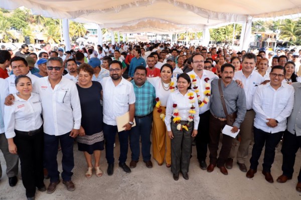 Entrega Gobierno de Oaxaca equipo a 60 pescadores de la Costa
