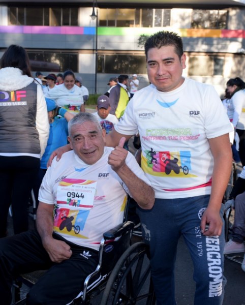 PARTICIPAN MÁS DE MIL 500 MEXIQUENSES EN CAMINATA-CARRERA POR LA DISCAPACIDAD