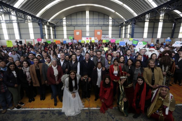 Reconoce Gobernador mujeres emprendedoras en San Juan del Río