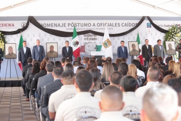Rinde Gobierno de Coahuila homenaje a oficiales caídos en Villa Unión