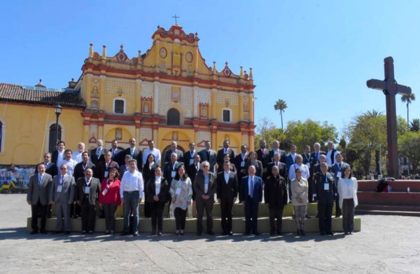 Secretario de Salud se reúne con homólogos  de las 31 entidades federativas