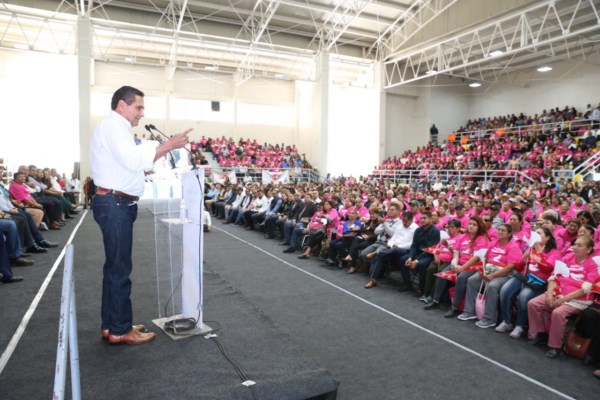 Trabajamos para reunir a más familias migrantes: Silvano Aureoles