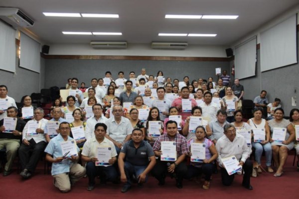 Personal del servicio público se capacita en lengua maya