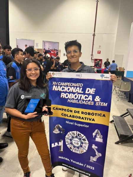 Obtienen estudiantes de la UTVCO primer lugar en robótica en campeonato nacional