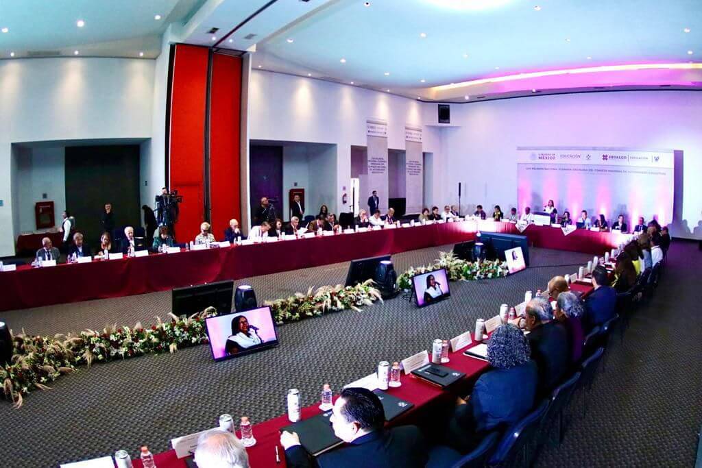 Propone Secretario de Educación de Guanajuato ante CONAEDU se instalen mesas de análisis jurídico y de contenido para Libros de Texto Gratuitos