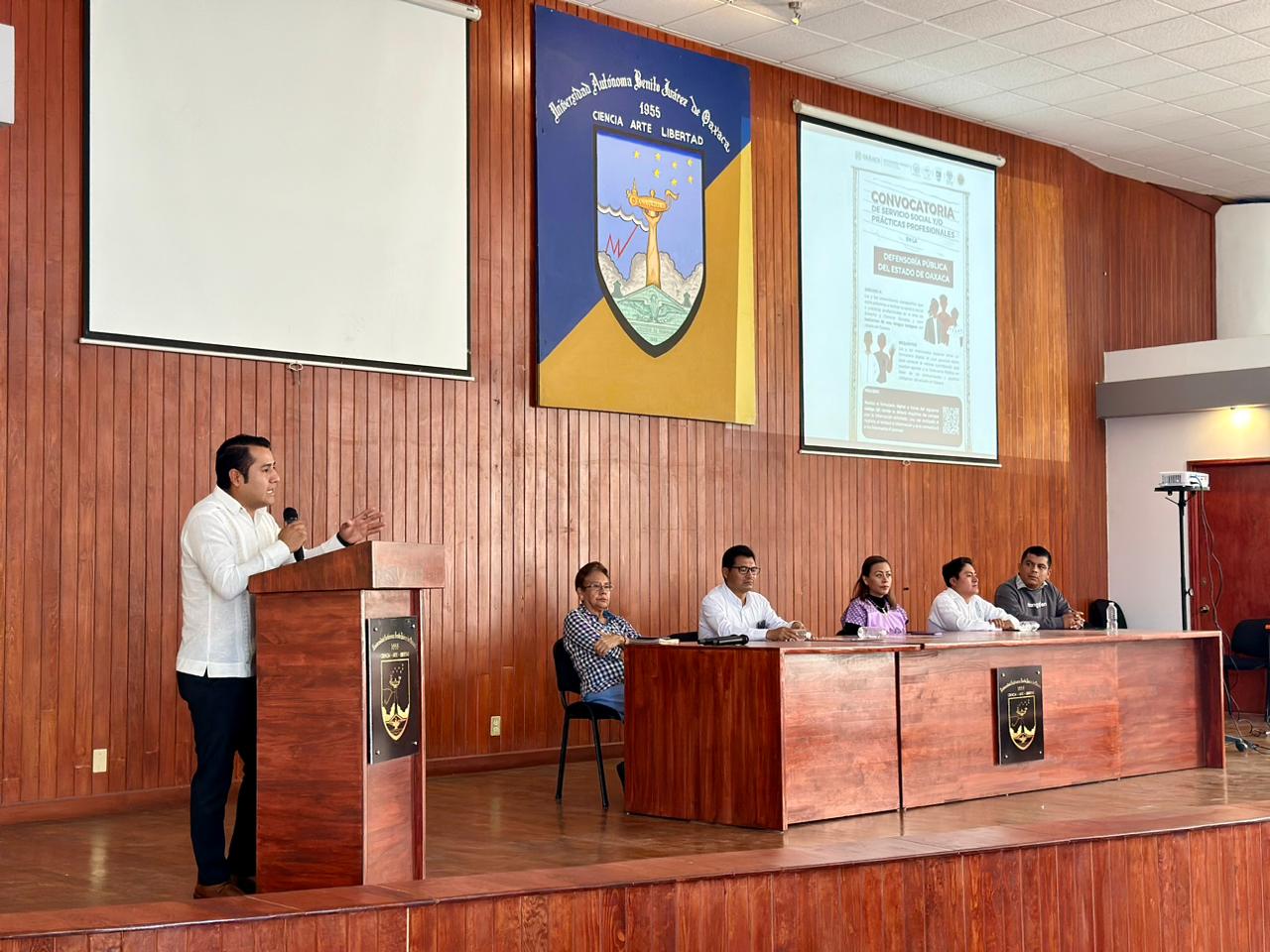 Convoca Defensoría Pública a estudiantado hablante de lenguas indígenas de la UABJO a realizar prácticas profesionales