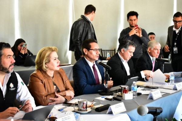 Expone secretario de Hacienda ante el Congreso del Estado detalles del paquete Económico 2024