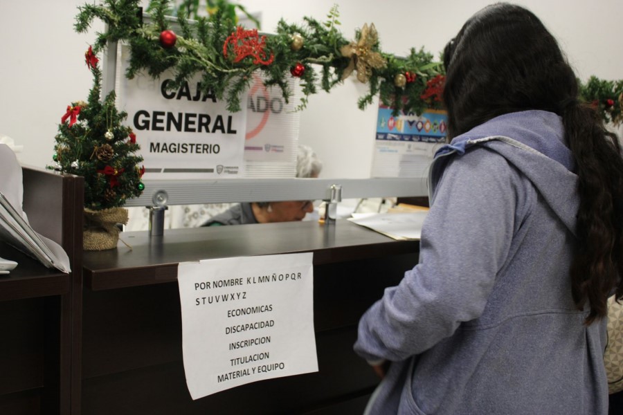 Destina Estado más de 30 millones de pesos en becas académicas