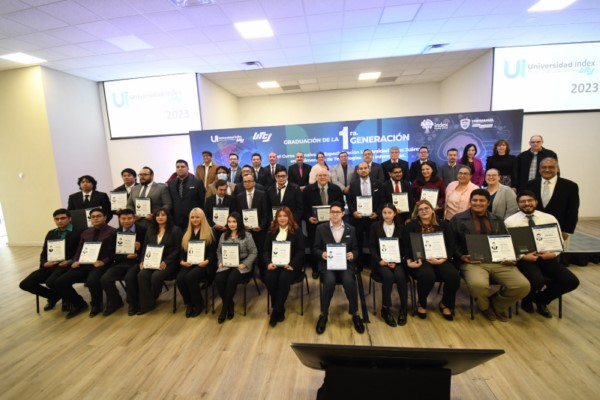 Egresa primera generación del Programa de Especialización de Universidad Index