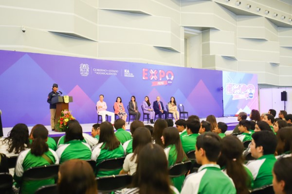 INAUGURA TERE JIMÉNEZ EXPO PREPAS 2024