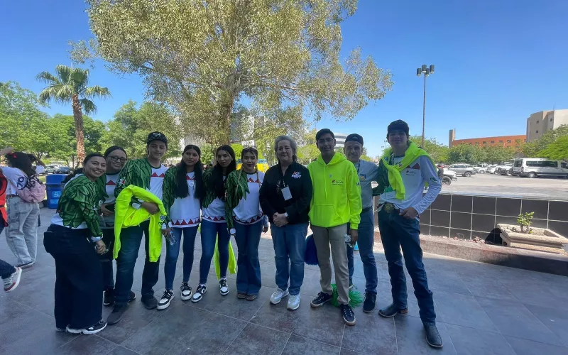 Destacan estudiantes rarámuri en competencia regional de robótica