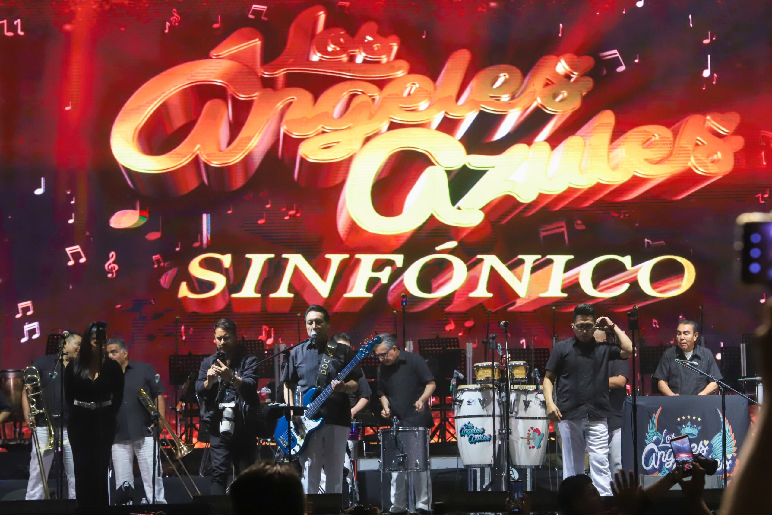 Baila Feria de Puebla con los Ángeles Azules