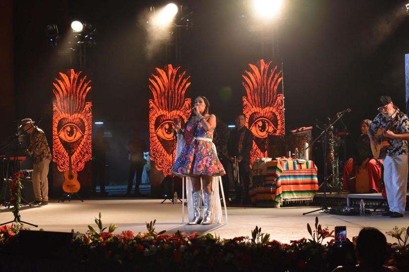 SE PRESENTÓ CON GRAN ÉXITO EN CONCIERTO CON CAUSA LILA DOWNS EN EL ASN
