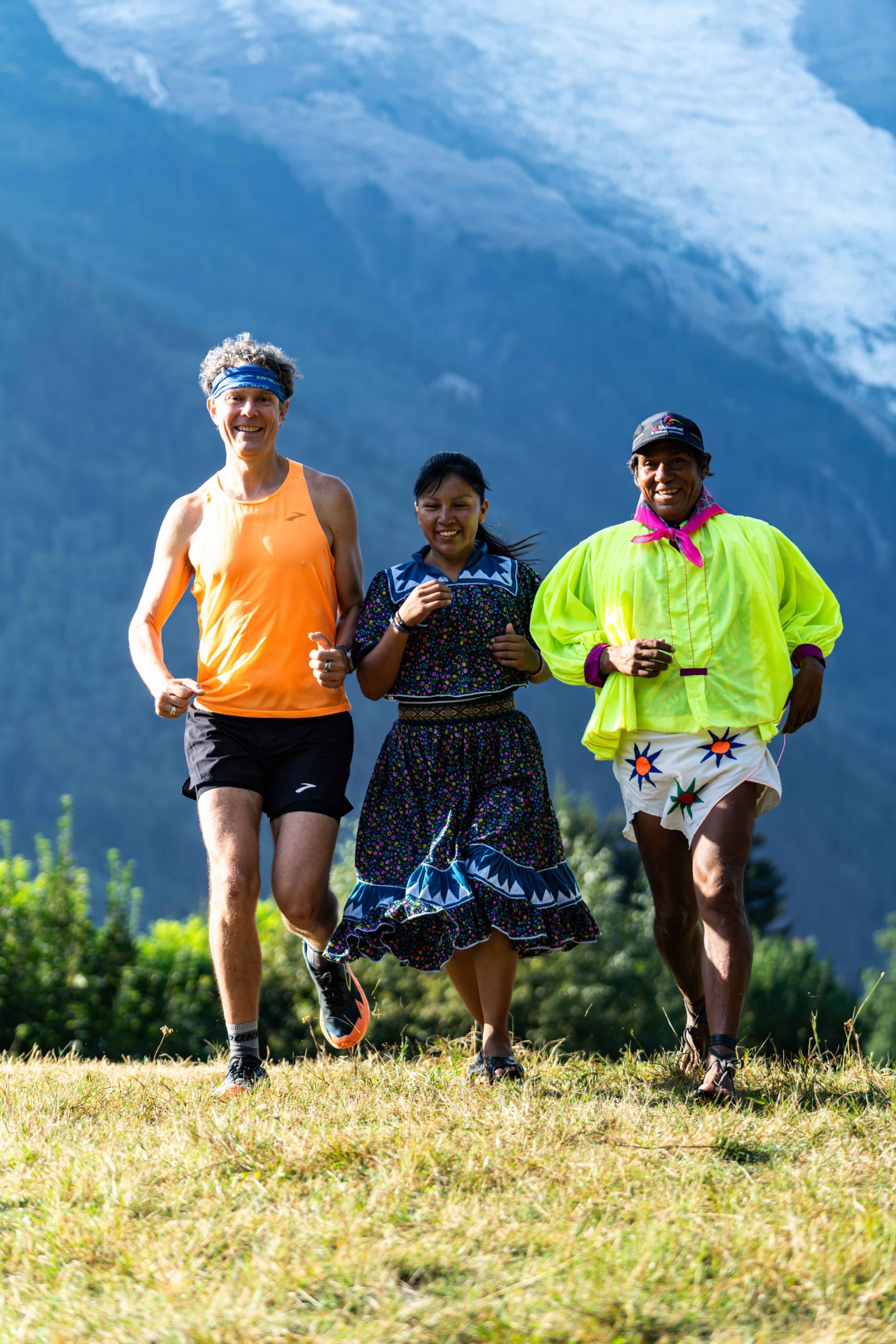 Realizan la 7K Rarámuri Run en el Ultra Trail Mont Blanc de Francia