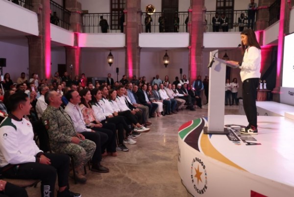 Reitera Manolo todo su apoyo a atletas coahuilenses