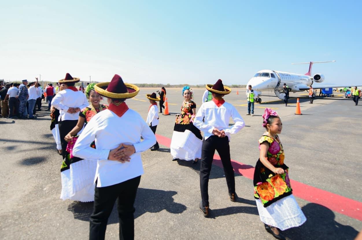 Llegan a Oaxaca 37 vuelos procedentes del AIFA, premiado como uno de los más bellos del mundo