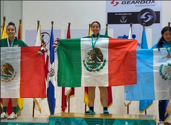 Se corona alumna del COBACH como campeona mundial juvenil de raquetbol en Guatemala