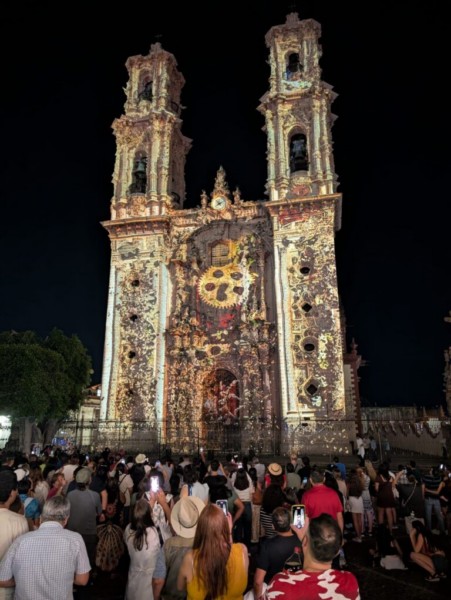 Se promueve el turismo en Taxco con la Proyección del Video Mapping, un atractivo especial para turistas y visitantes