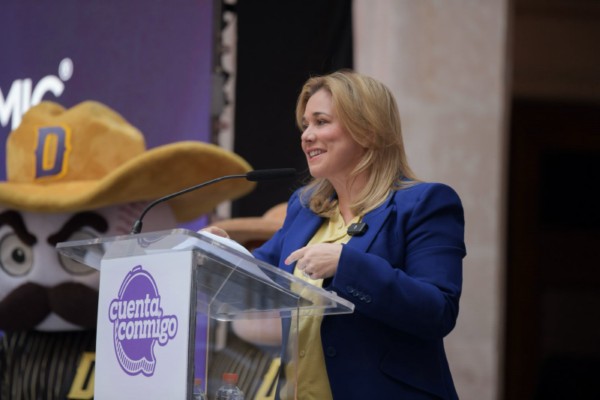 Maru Campos acompaña a Dorados de Chihuahua en la presentación de la temporada 2025 de la LMB