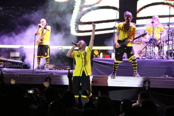 Euforia balcánica vive el público zacatecano en su Festival Cultural 2025, con Dubioza Kolectiv