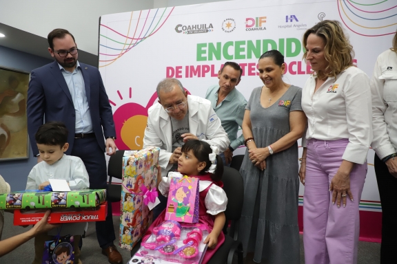 Encendido de implantes cocleares: un logro conjunto que transforma vidas en Coahuila