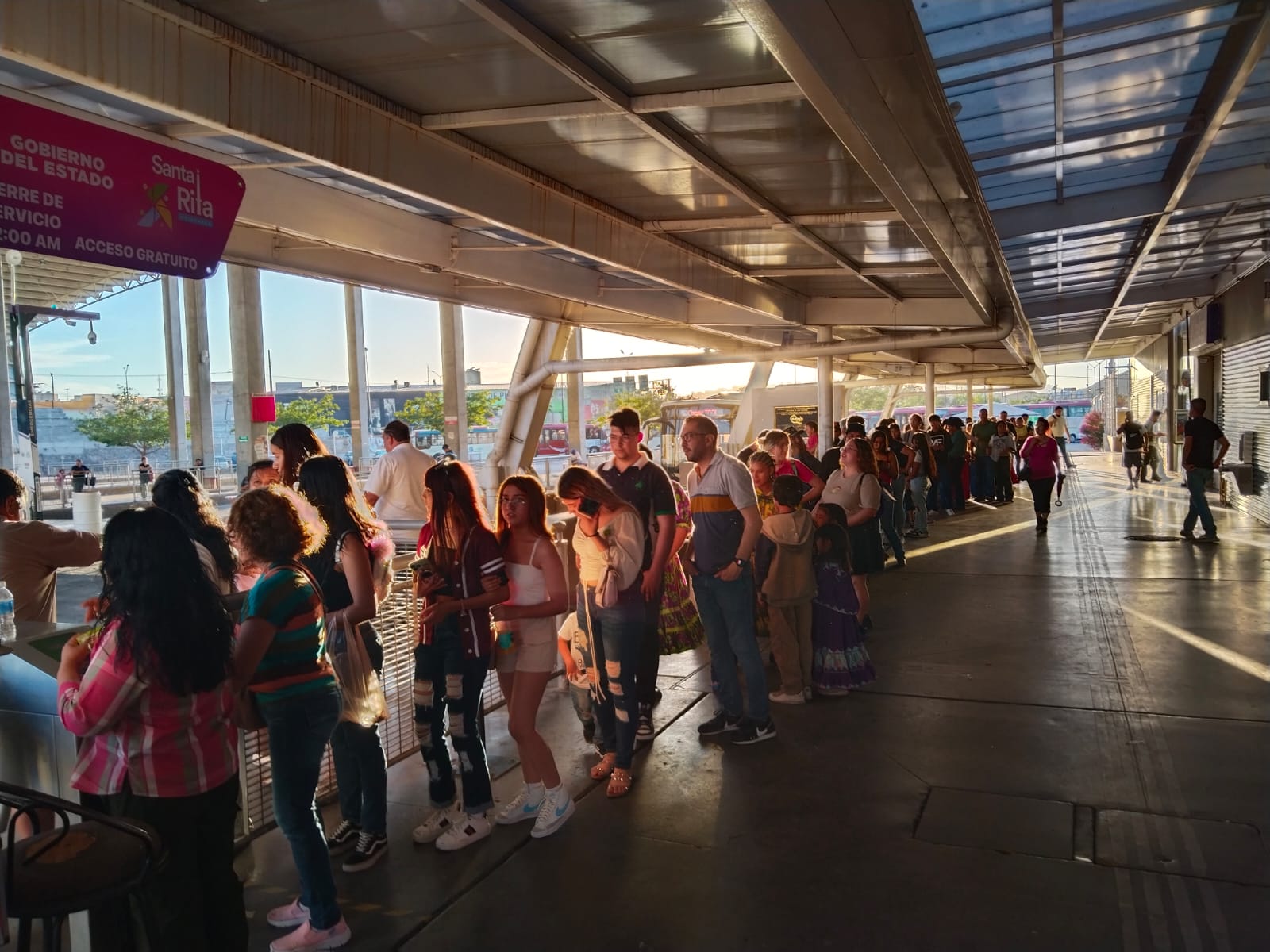 Anuncia Bowí servicio sin costo para asistentes de “Santa Rita 2025”