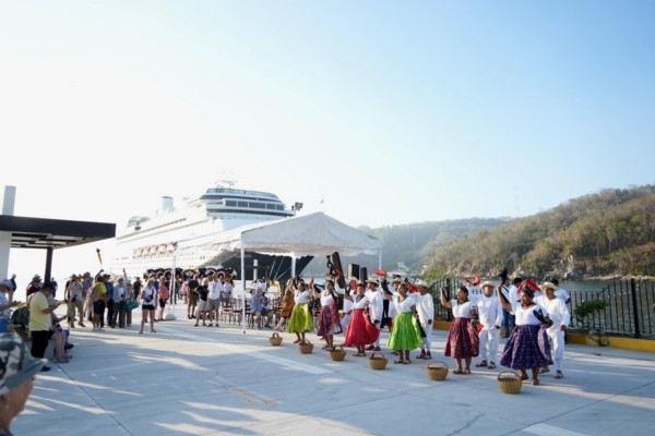 Dejan cruceros derrama económica estimada superior a 40 mdp en Huatulco: Sectur Oaxaca