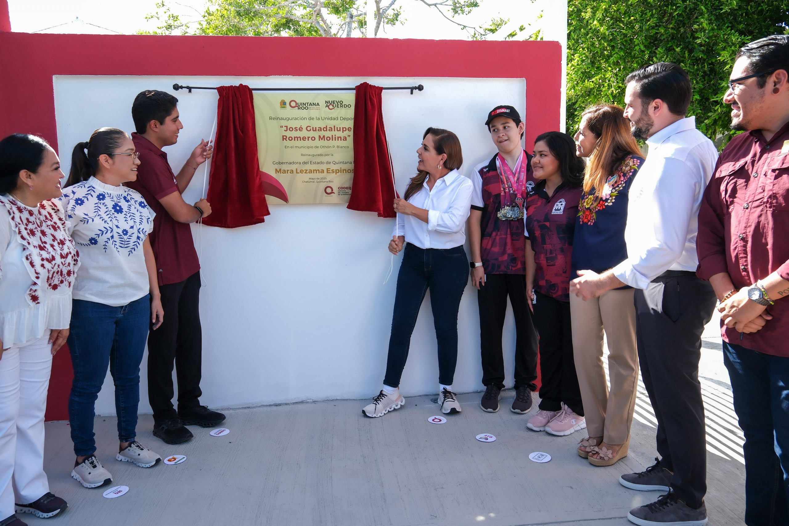 Atletas reciben de Mara Lezama rehabilitada unidad “José Guadalupe Romero Molina” en Chetumal