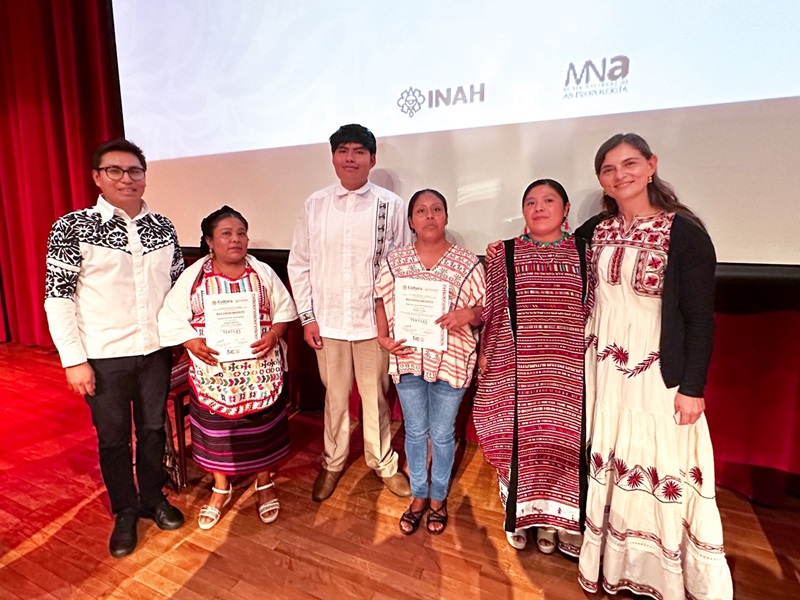 Deslumbra Oaxaca en el XIII Concurso Nacional de Textiles 2025