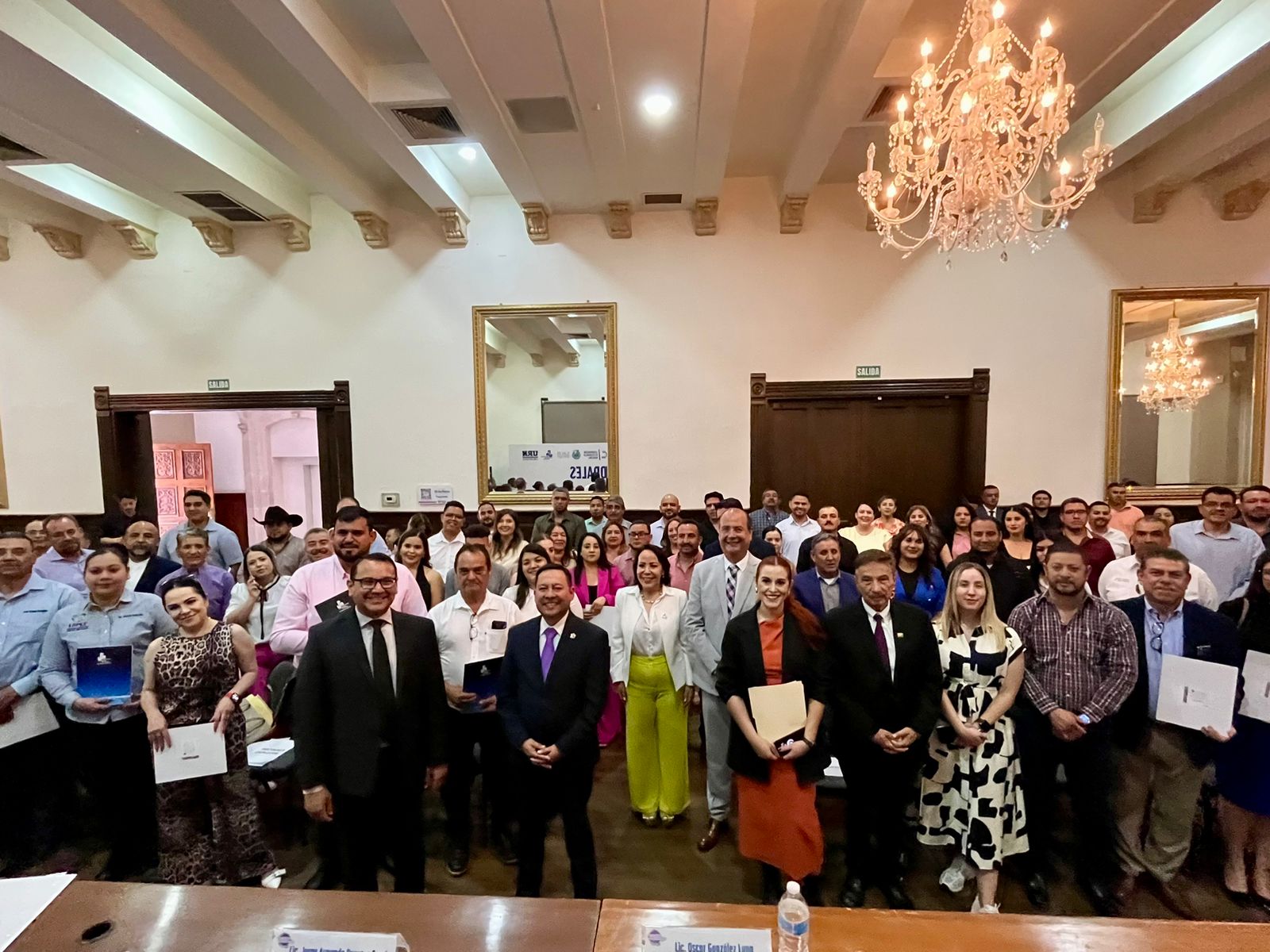 Reciben certificación de competencias laborales 130 funcionarios municipales