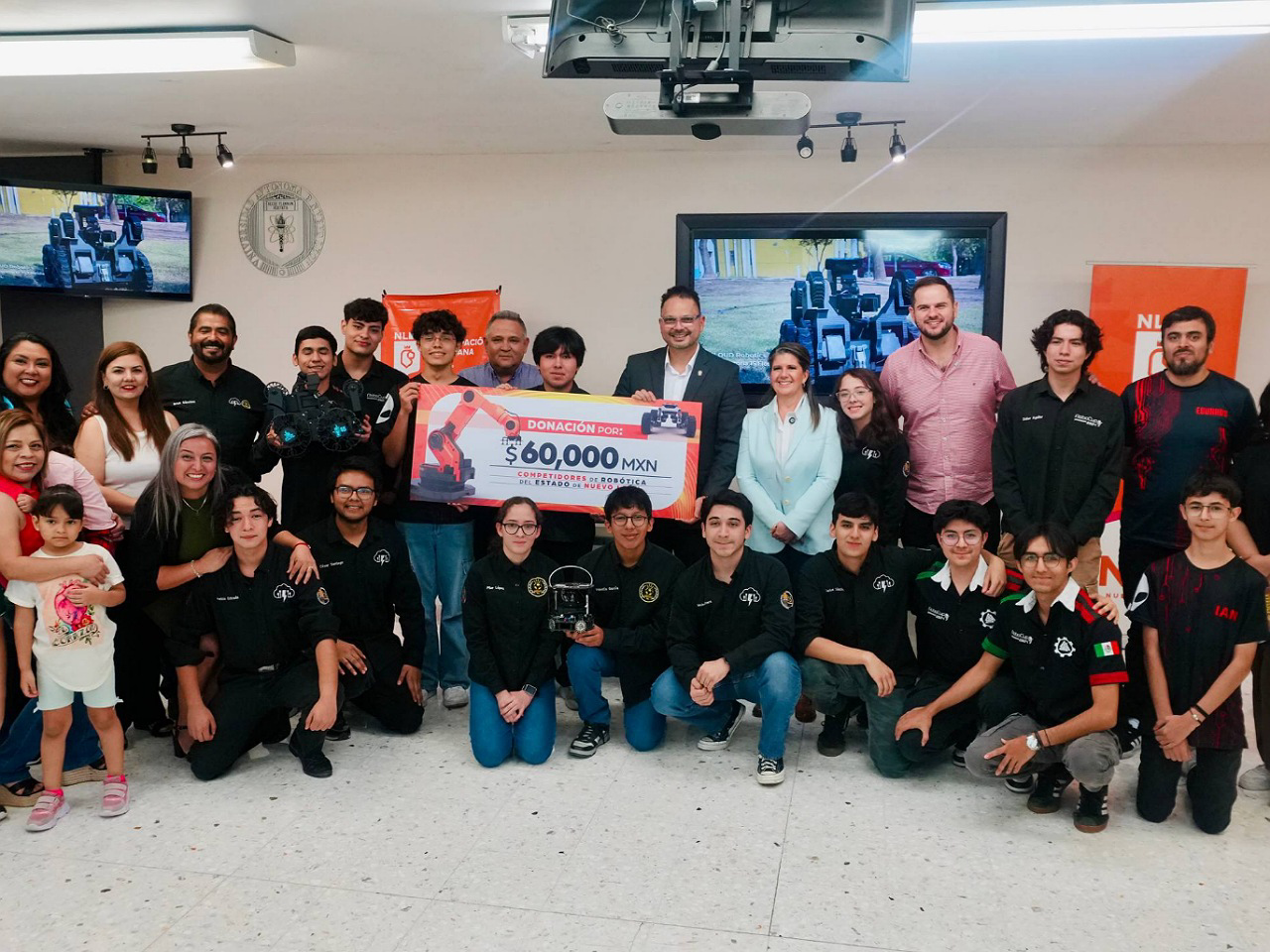 Vayan a demostrarle al mundo de qué están hechos los jóvenes de Nuevo León’.- Daniel Acosta